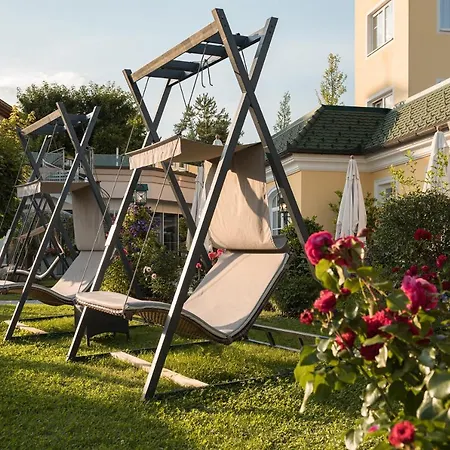 Wellness- & Jagdhof Отель Рёрнбах