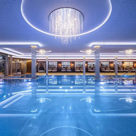Wellness- & Jagdhof Отель 5*