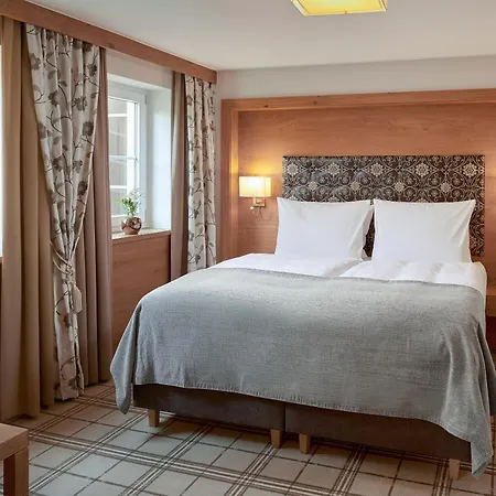 Wellness- & Jagdhof 5*