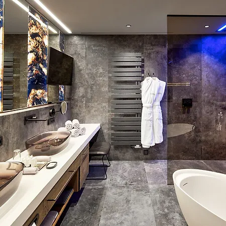 호텔 Wellness- & Jagdhof 론바크