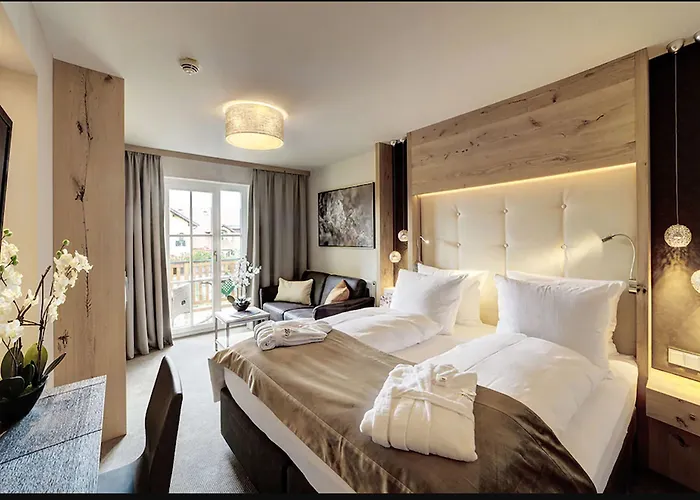 Wellness- & Jagdhof מלון 5*